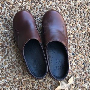 Brown leather dansko clog size 37